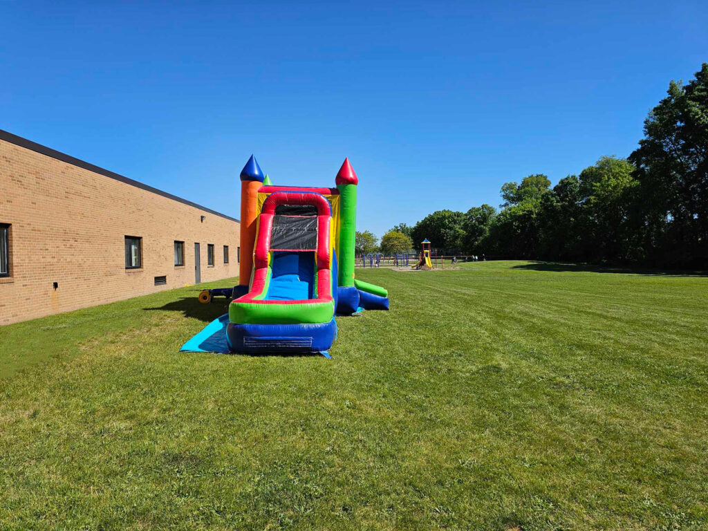 Bounce house at elementary school in Howell Michigan, a bounce house rental in howell michigan